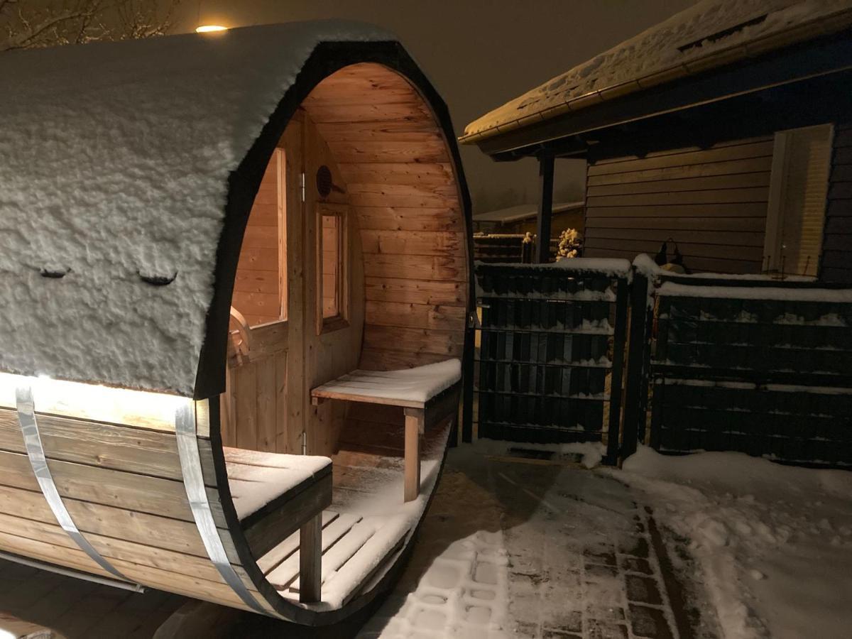 Blaues Ferienhaus แวร์นิกโกโรเดอ ภายนอก รูปภาพ